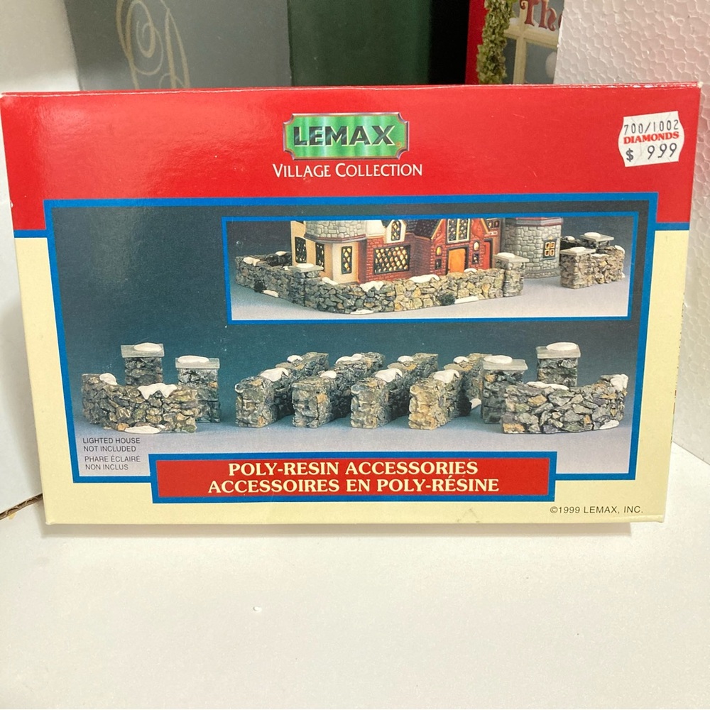 LEMAX Village 1999 Stone Wall Accessory. Never Displayed